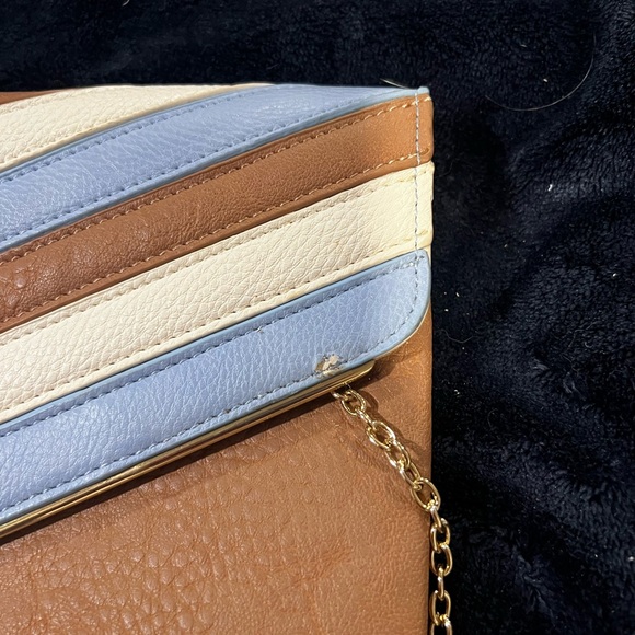 Charming Charlies clutch/wristlet - Picture 6 of 6